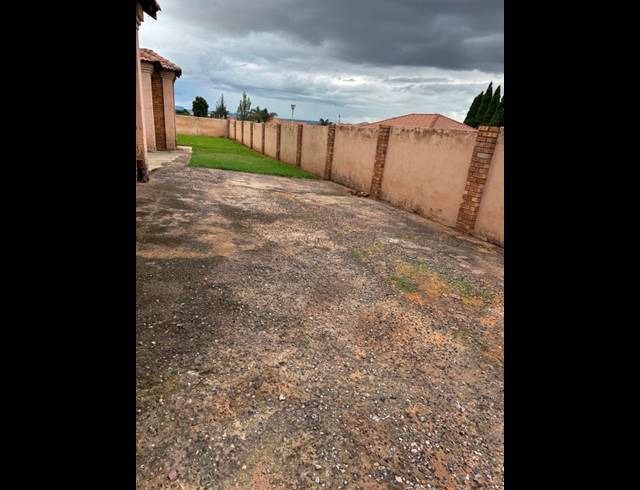 3 BEDROOM HOUSE FOR SALE IN AERORAND